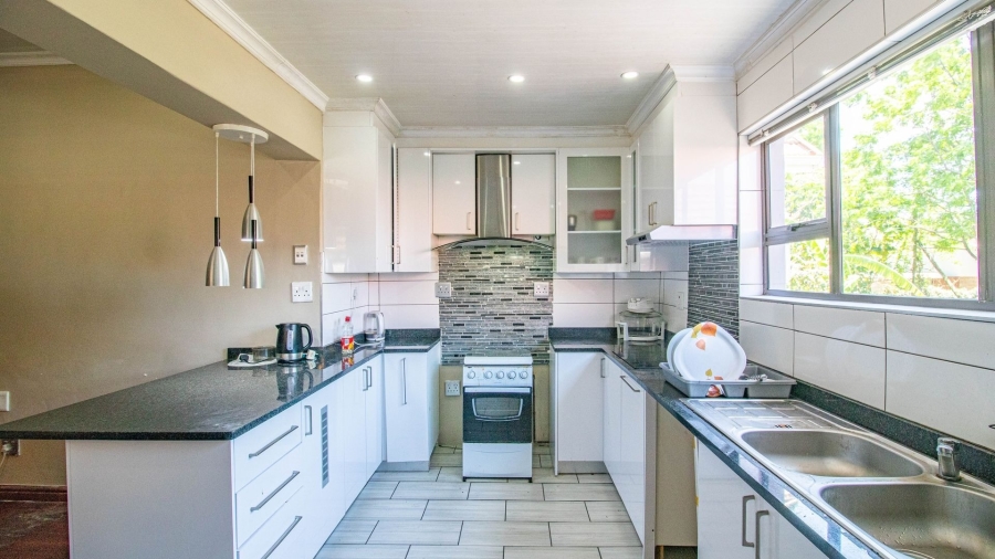 3 Bedroom Property for Sale in Berea Eastern Cape